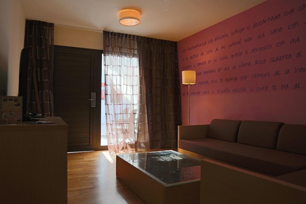 R2 Romantic Fantasia Dreams & Suites Hotel (Adults Only) 塔拉哈勒赫 外观 照片